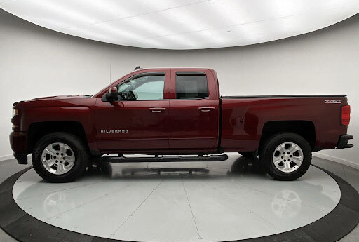 A Chevrolet Silverado photographed by CarShop.
